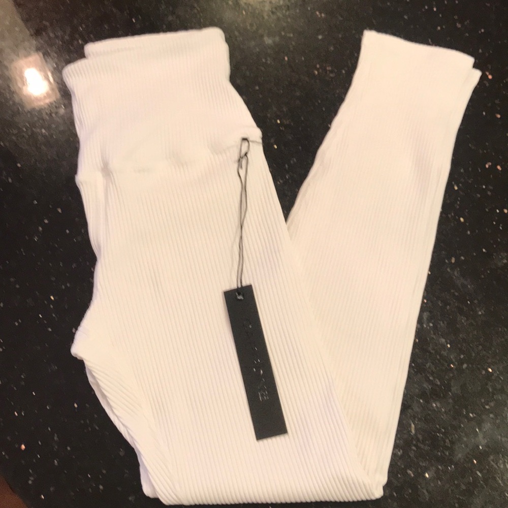 Carbon38 Ribbed Regular Rise 7/8 Legging White - Picture 6 of 8